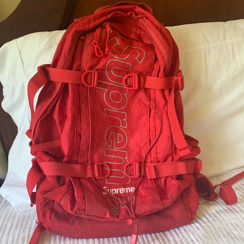Supreme Fall 2018 Red backpack
